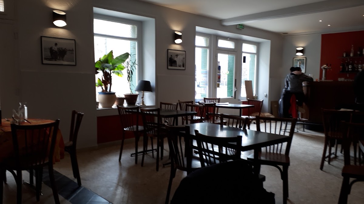 Hotel - Restaurant 'L'Auberge de Peaugres'